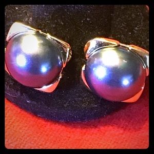Majorica 18k clad 925 gray pearl pierced earrings.